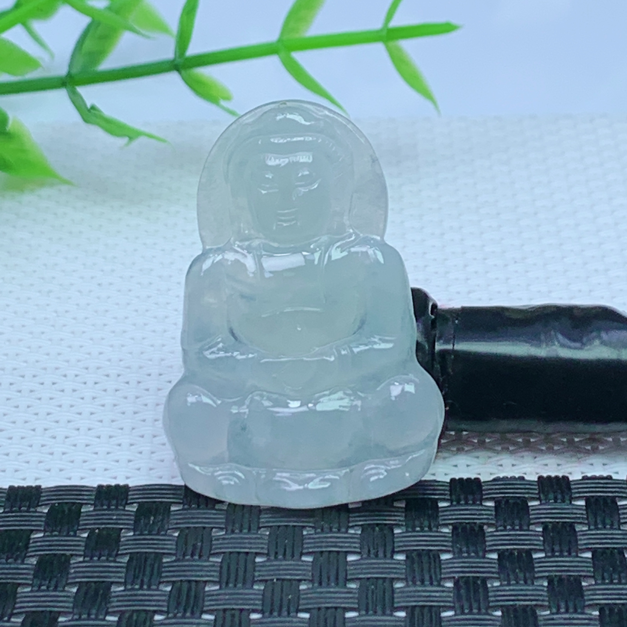 缅甸天然A货翡翠 水润正装观音吊坠 尺寸；37.4*26.3*3.6mm