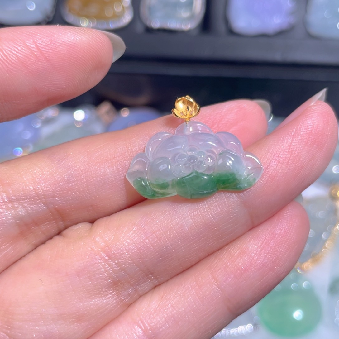 颈饰18K金镶嵌翡翠翡翠