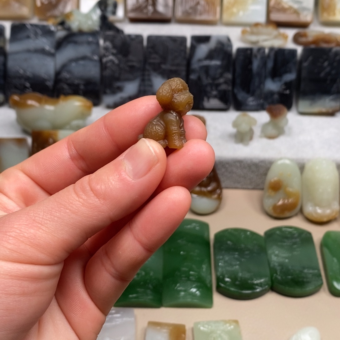 和田玉（糖玉）颈饰未镶嵌