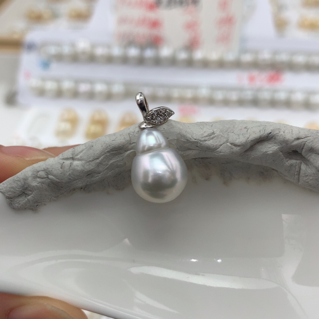 颈饰未镶嵌海水珍珠10.8mm葫芦