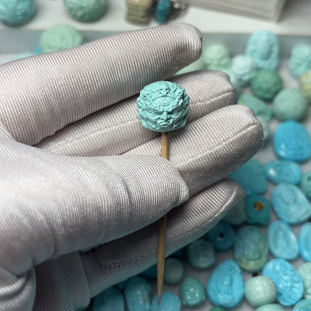 绿松石雕刻件未镶嵌