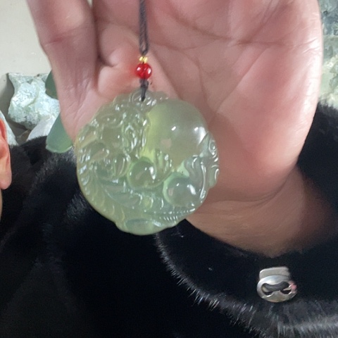 蛇纹石玉未镶嵌珠宝奇石