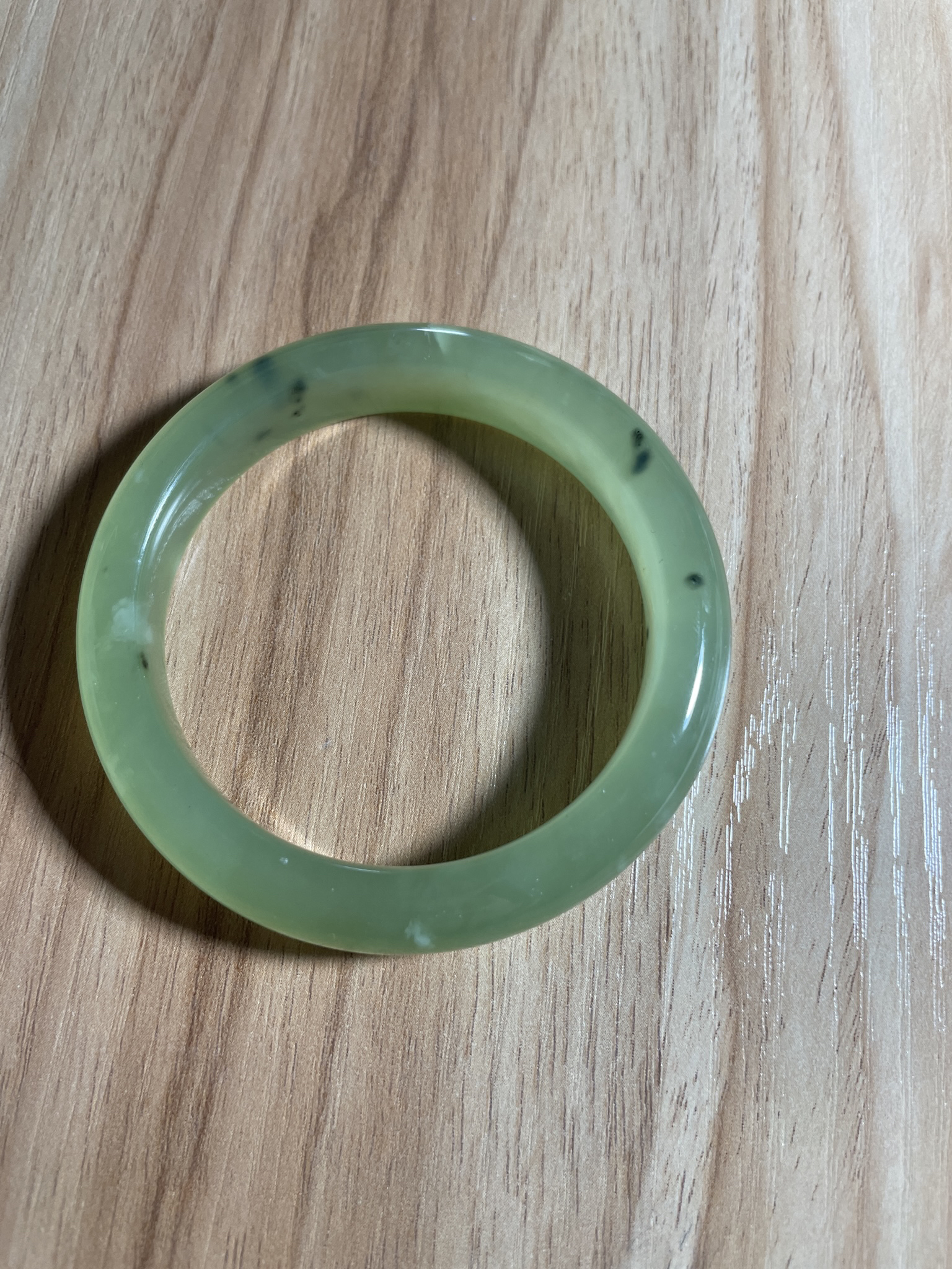 纯天然岫玉精品手镯