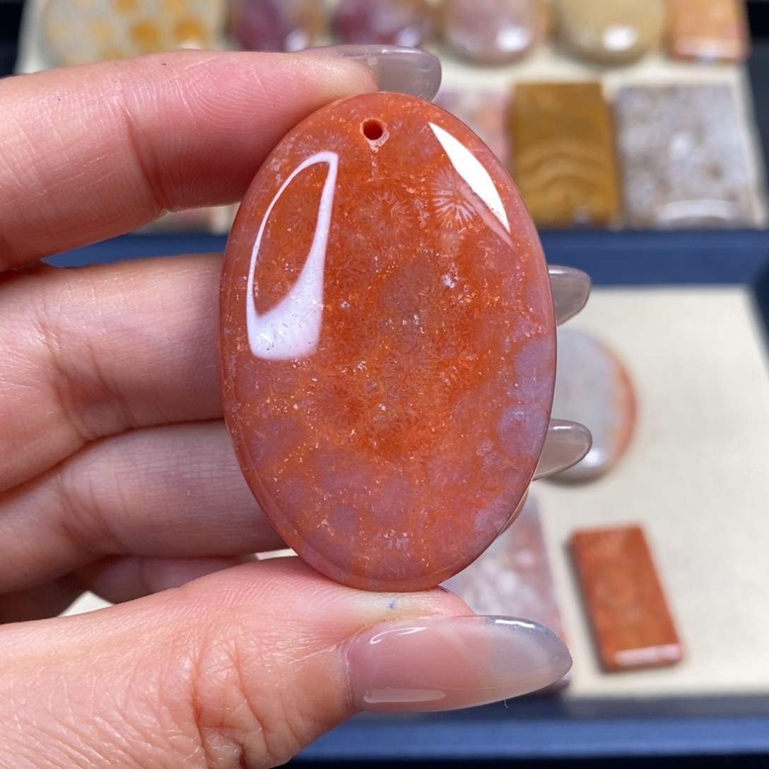 喜***理硅化玉未镶嵌吊坠