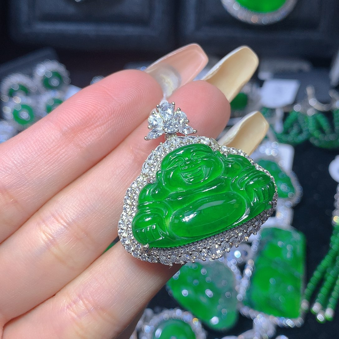 翡翠颈饰银S925镶嵌翡翠