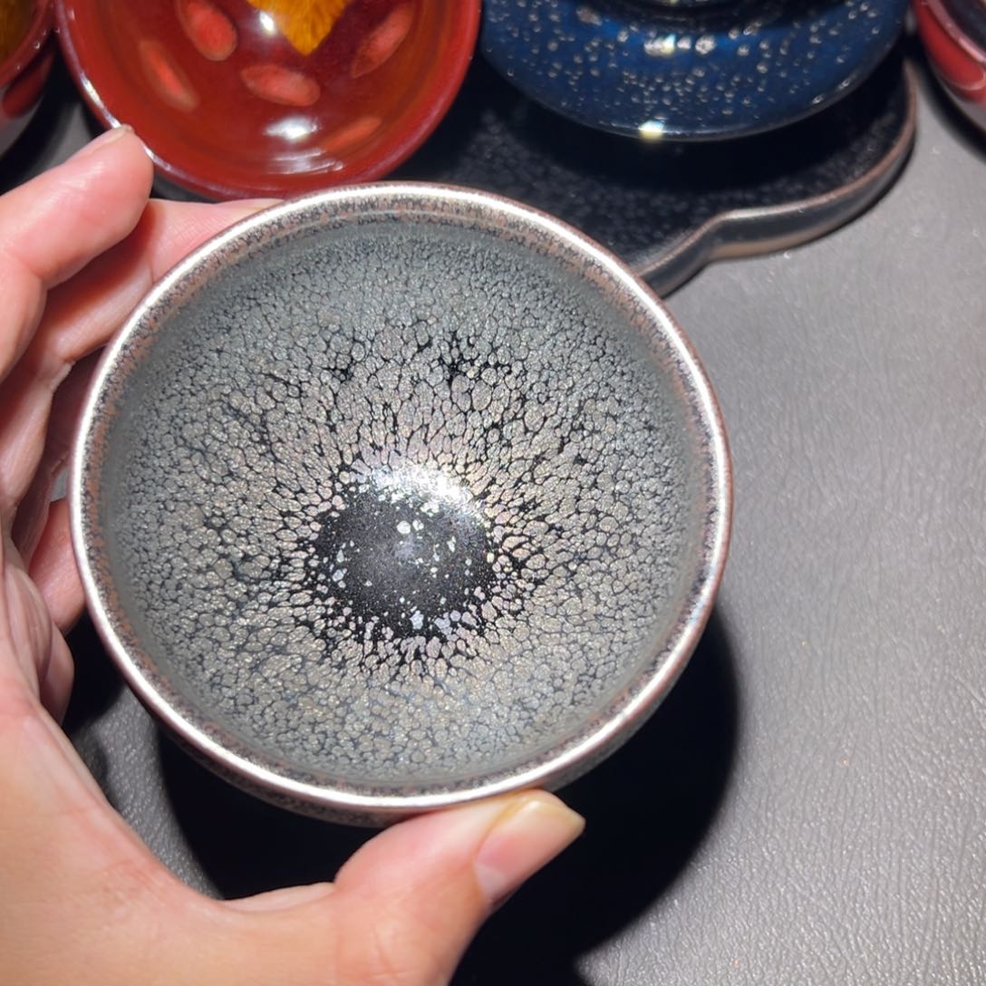 茶盏好想要这双眼睛的眼哦打