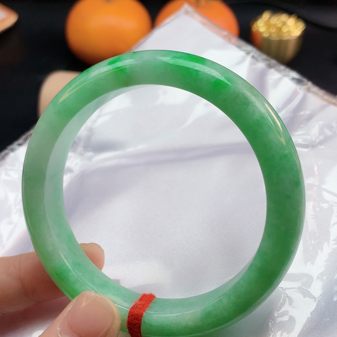 翡翠手镯未镶嵌58圈2341