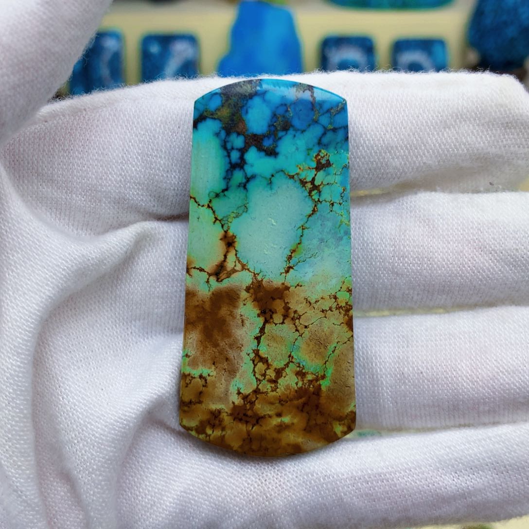 绿松石绿松石未镶嵌