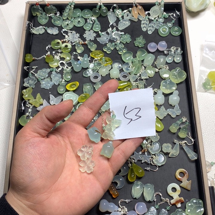 美***妞蛇纹石玉合金耳钉