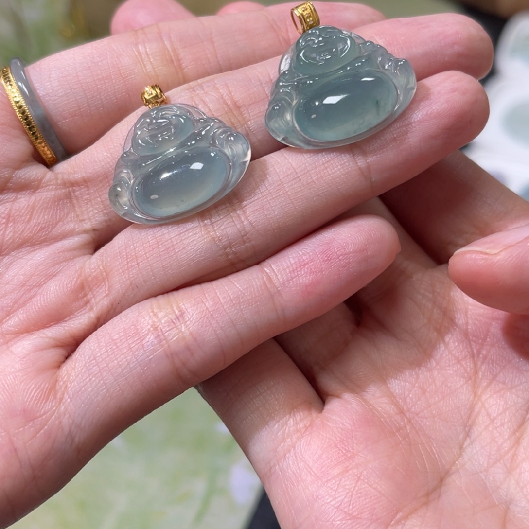 翡翠未镶嵌颈饰佛公