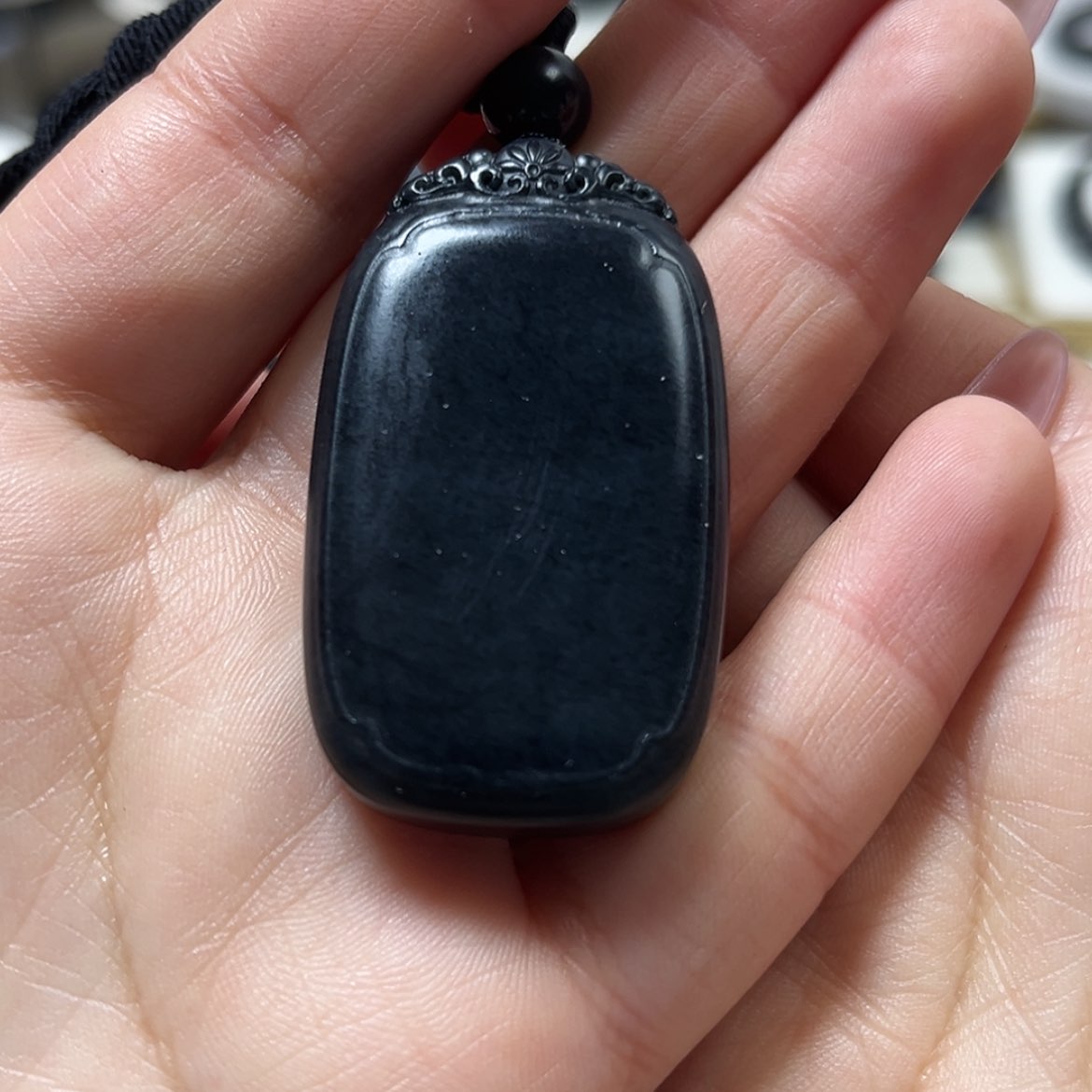 【闪购商品】和田玉（墨玉）吊坠(不含链)未镶嵌面包35聚墨青花毛孔