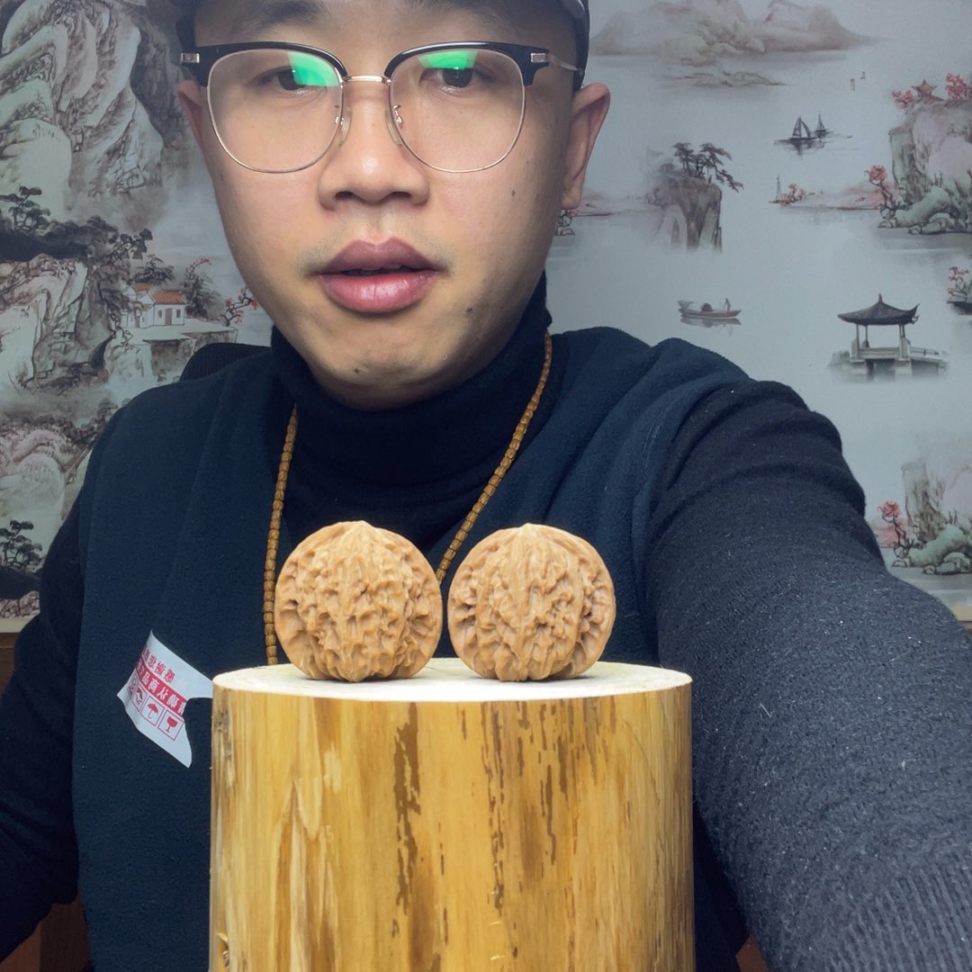 文玩核桃把件磨盘