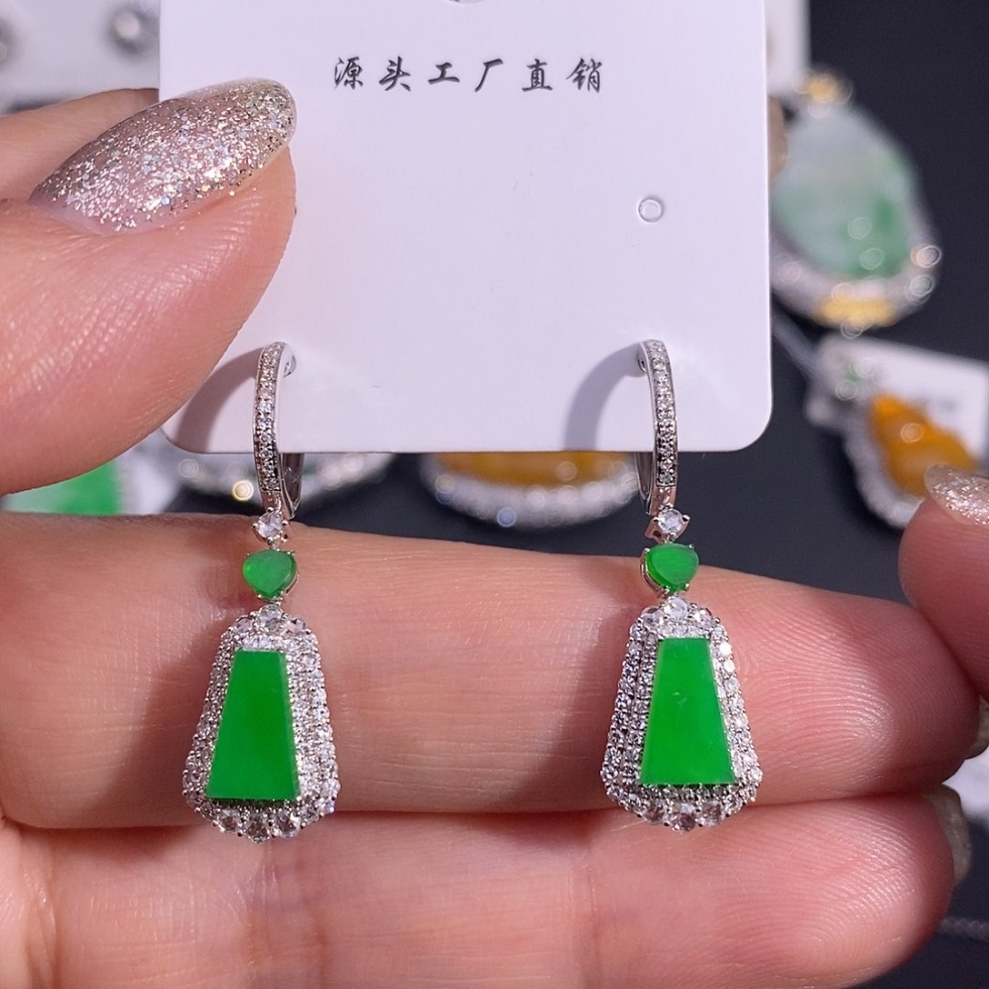 翡翠耳饰18K金镶嵌无事牌