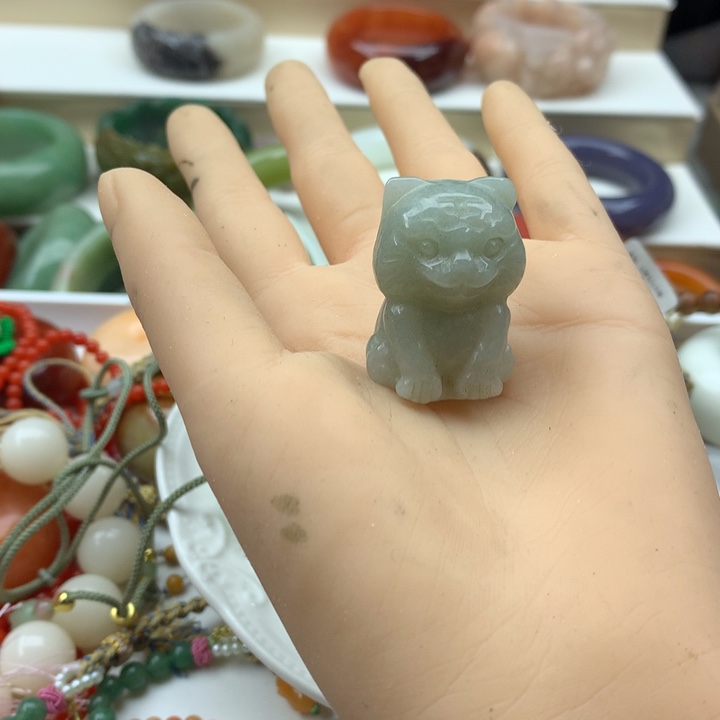 焰***姬石英岩玉未镶嵌13468975444