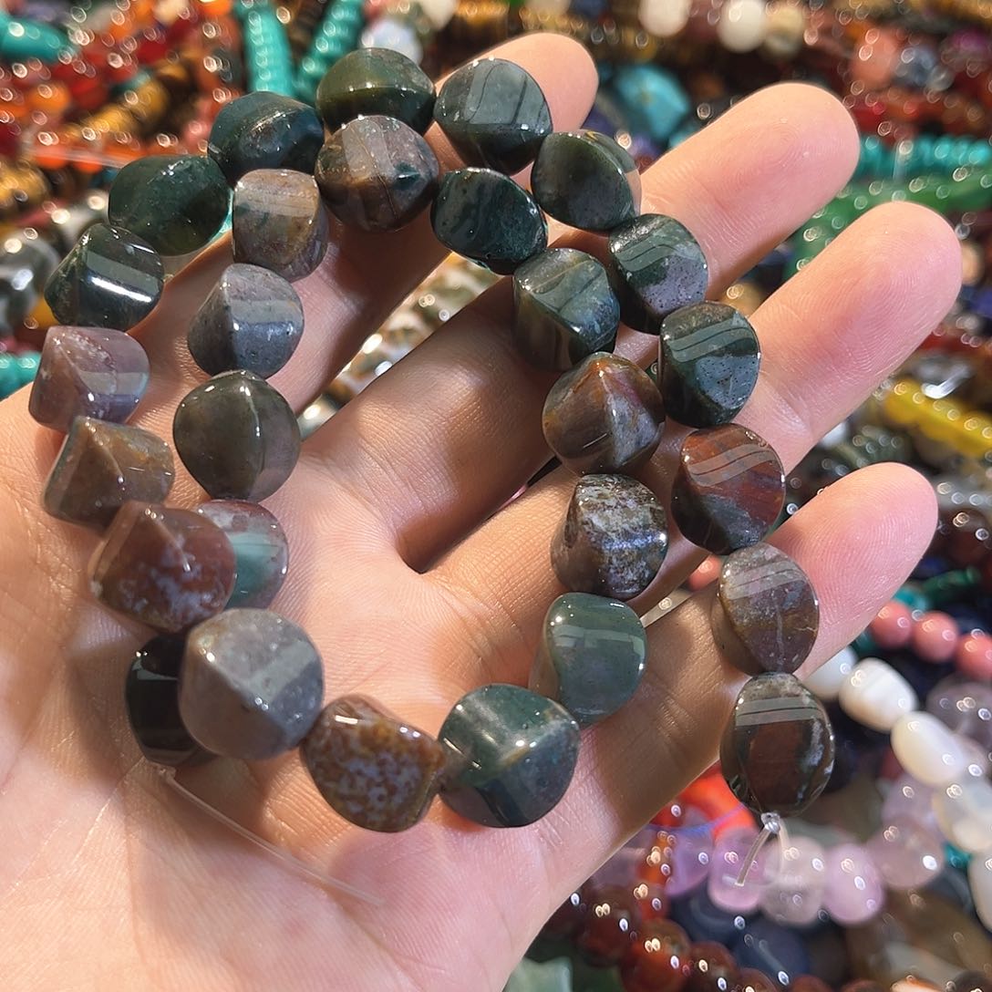 玛瑙/玉髓合金珠宝半成品水草玛瑙妞妞一条11x14mm