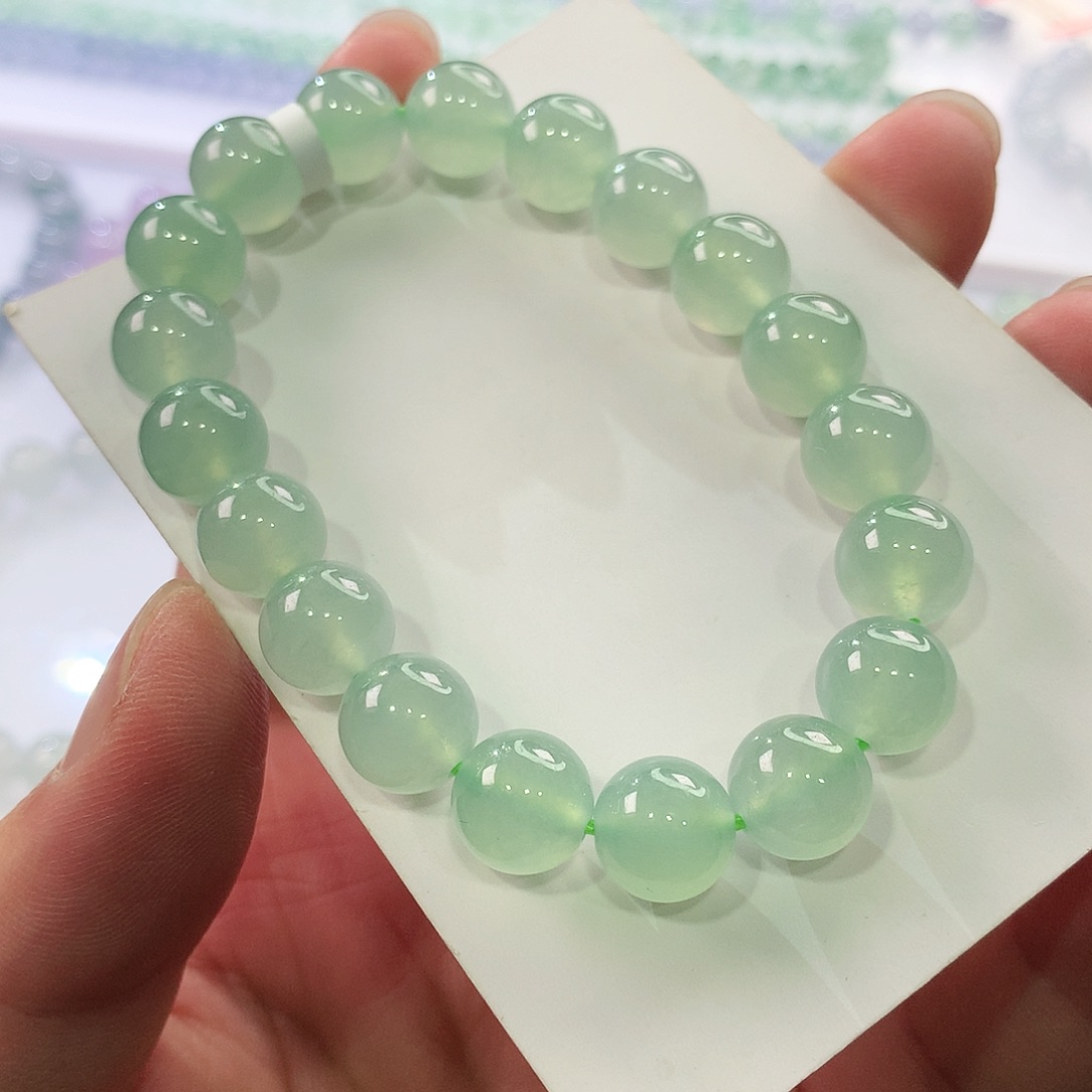 翡翠手链未镶嵌翡翠