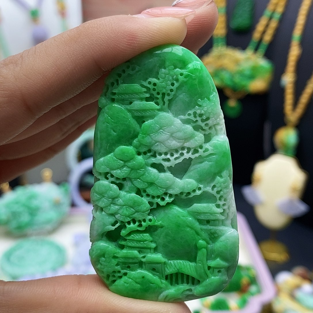 翡翠颈饰未镶嵌天然