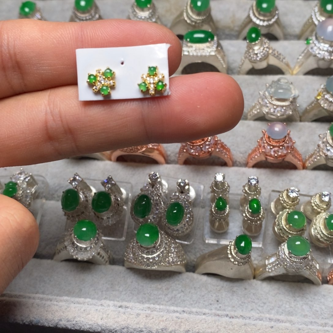 翡翠耳饰未镶嵌耳钉