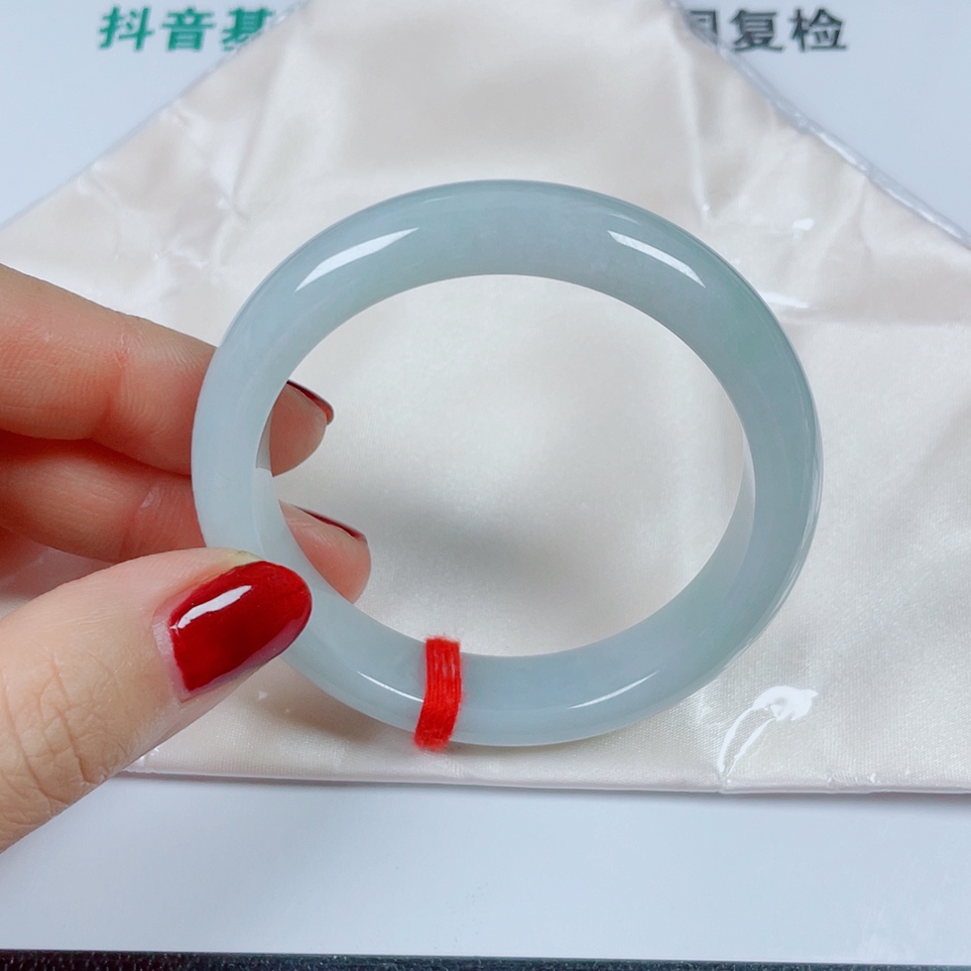 翡翠未镶嵌手镯圈口56.5宽12.8厚8.6