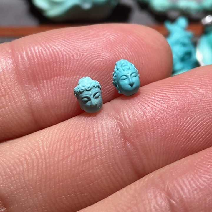 绿松石颈饰未镶嵌