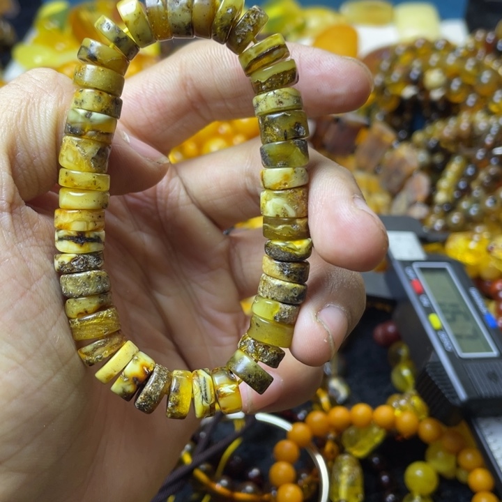 琥珀珠宝奇石未镶嵌