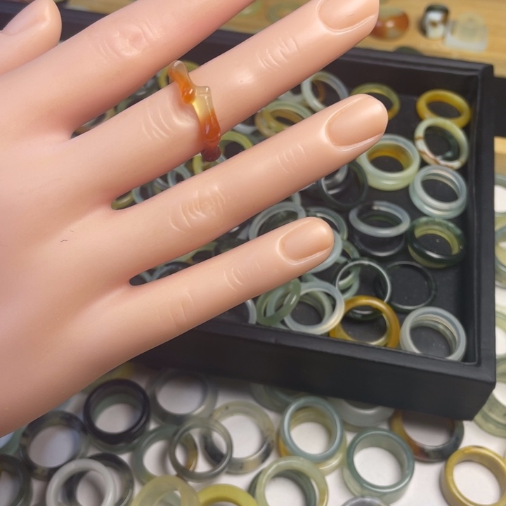 蛇纹石玉合金戒指16.4