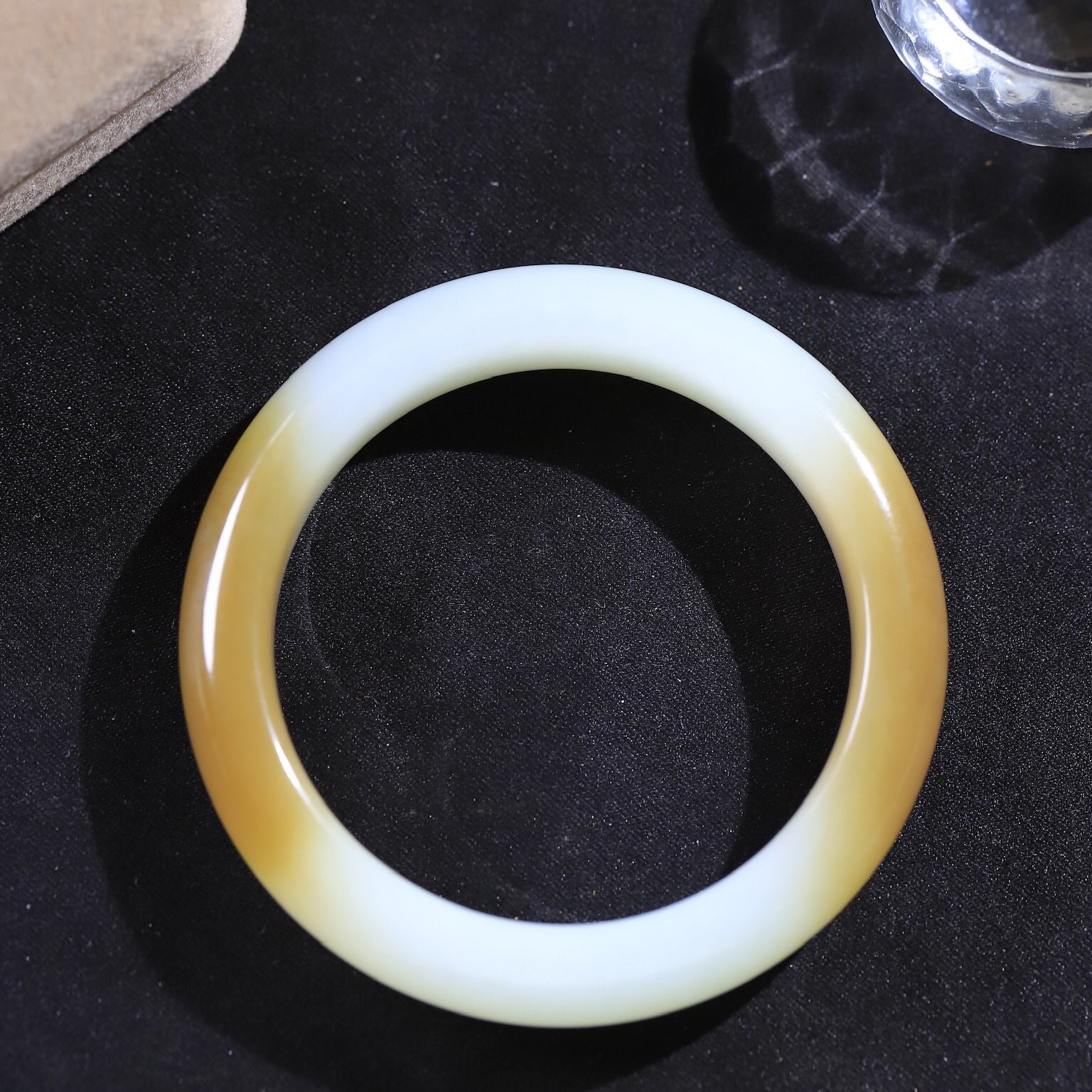 臻品新疆和田玉且末料糖白腕间柔情手镯糖肉分明简单大方