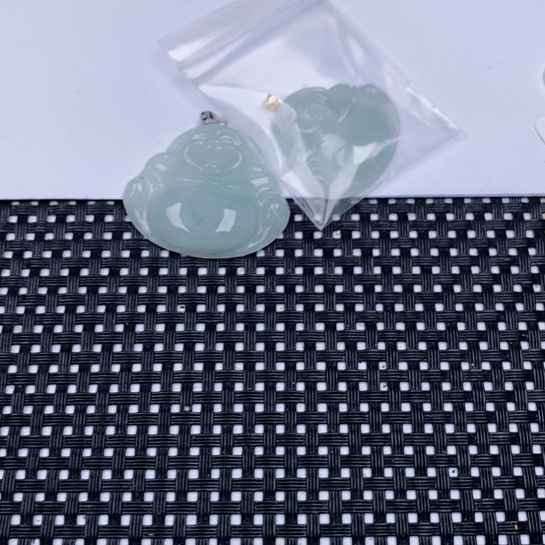 翡翠18K金镶嵌颈饰挂件