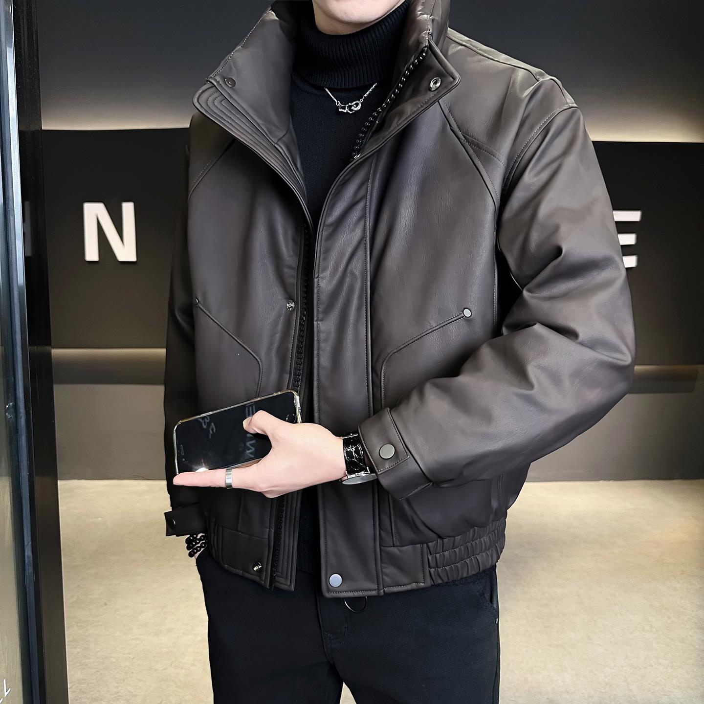 90白鸭绒男士皮羽绒服男款秋冬季2025新款加厚高级感潮牌短款外套