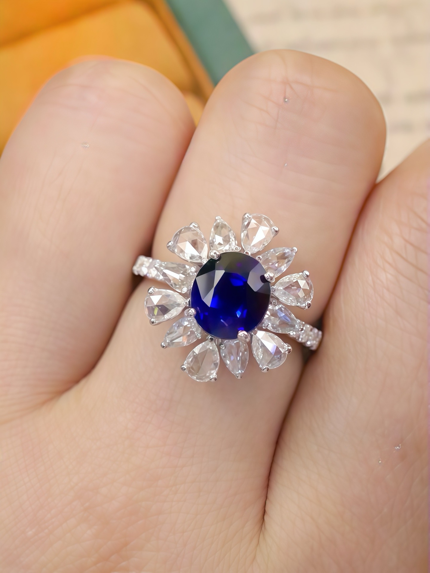 18K金蓝宝石戒指精致  勿拍不发货