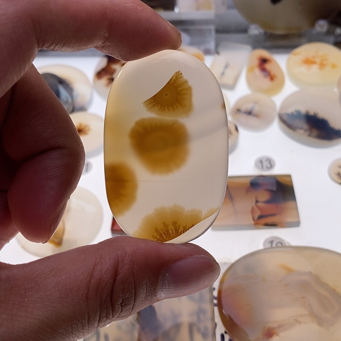 未镶嵌玛瑙/玉髓珠宝奇石