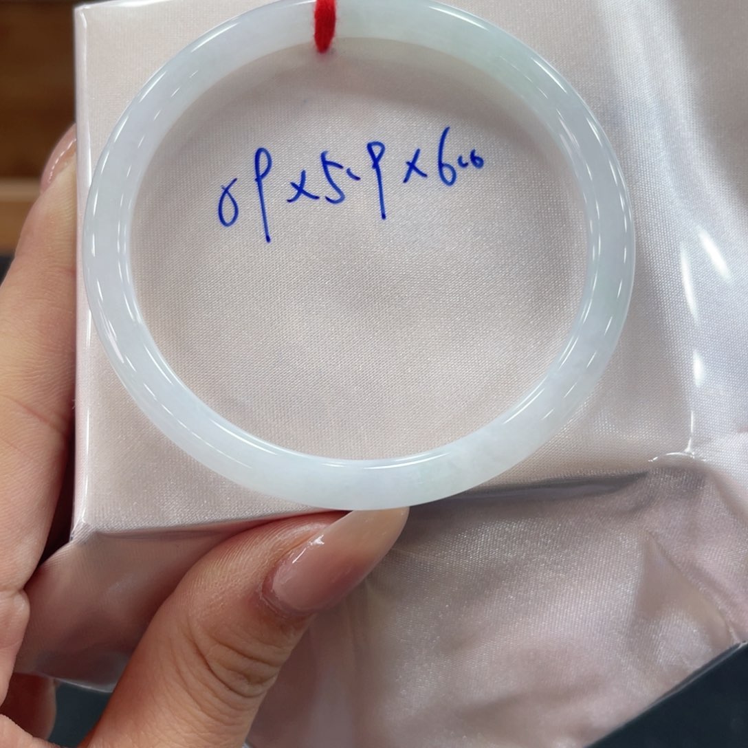 未镶嵌手镯翡翠翡翠