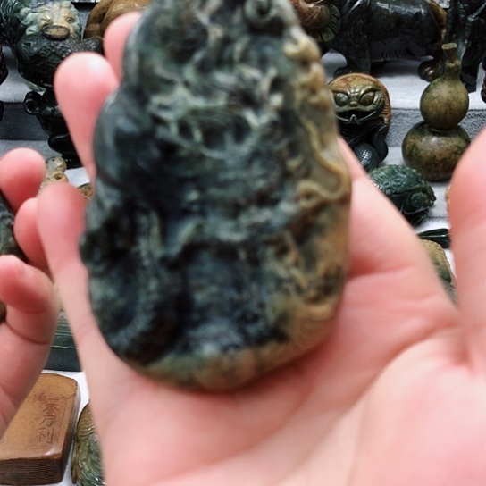 岫岩河磨玉（透闪石质玉）未镶嵌把件