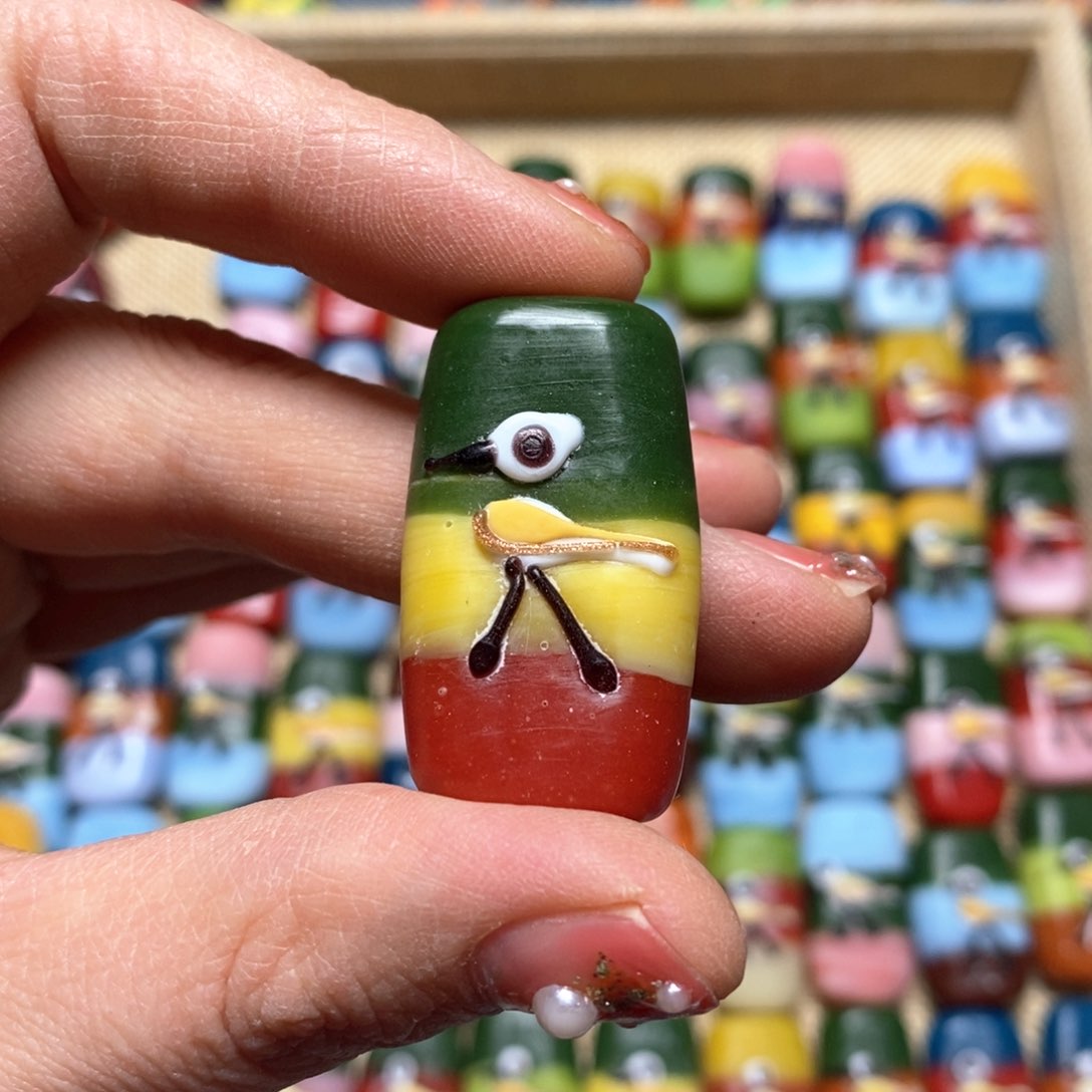 琉璃颈饰印度尼西亚专拍