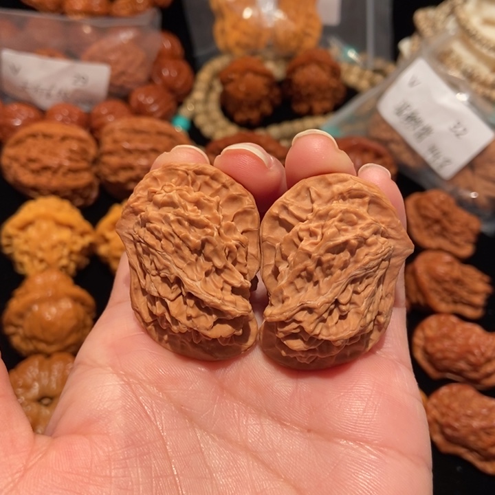 文玩核桃把件精品原皮鸳鸯