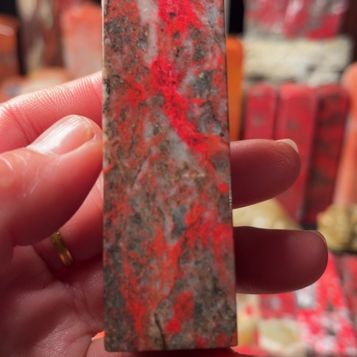 大***味鸡血石鸡血石刚玉鸡血