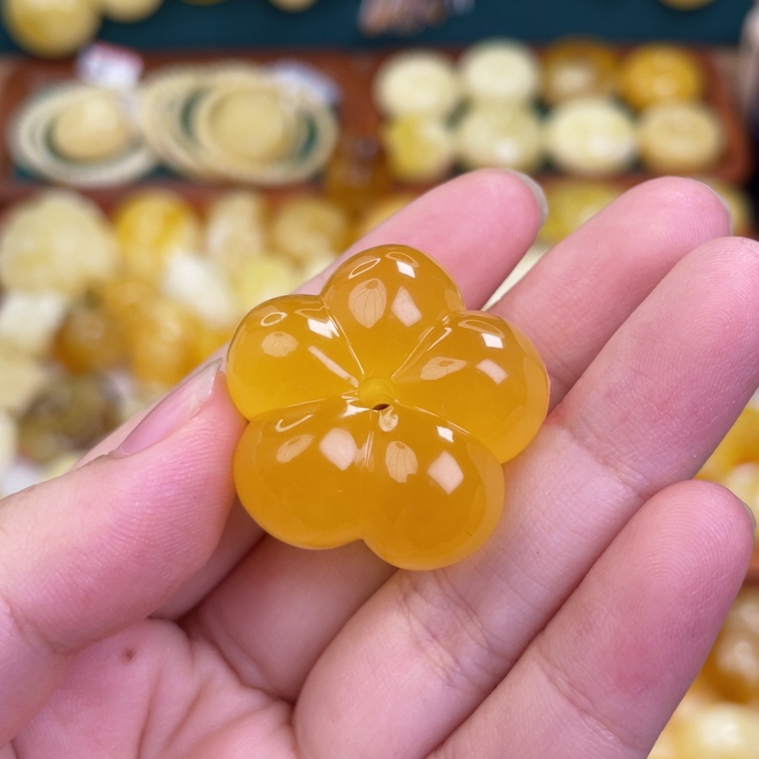 风***顺未镶嵌吊坠(赠链)蜜蜡