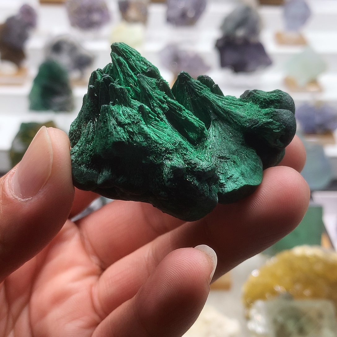 石材处理孔雀大矿标