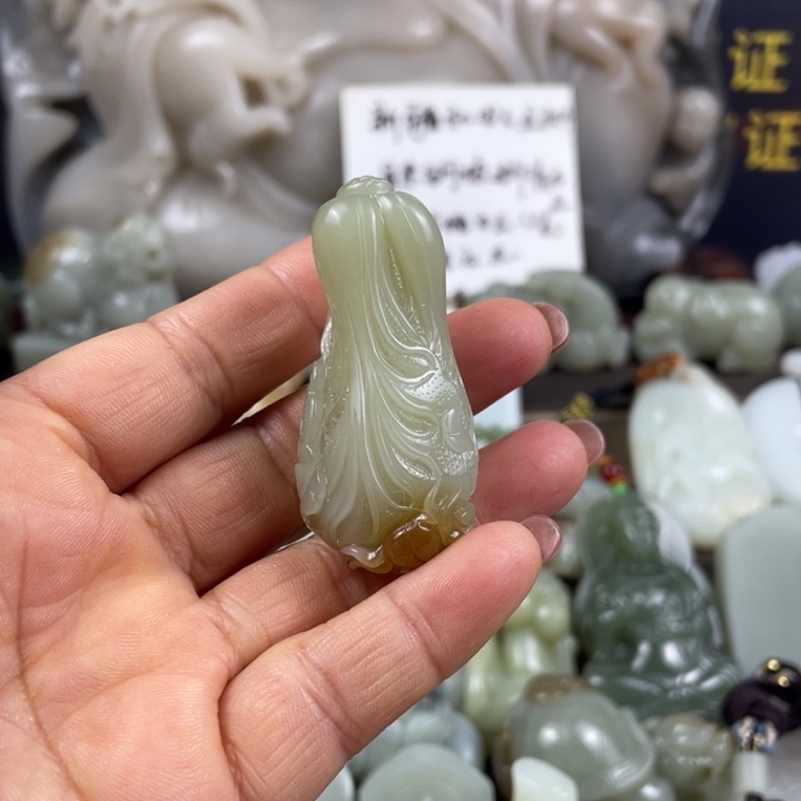 和田玉（糖玉）颈饰未镶嵌