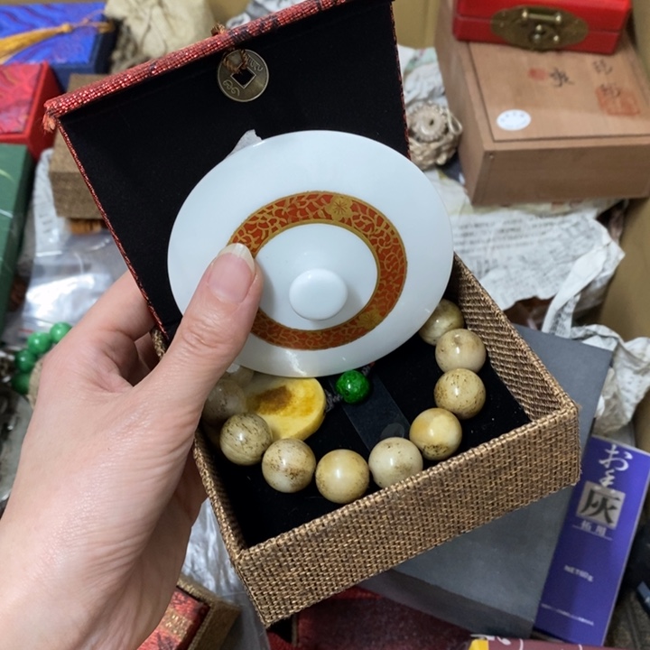 瓷片哈中古工艺品一件