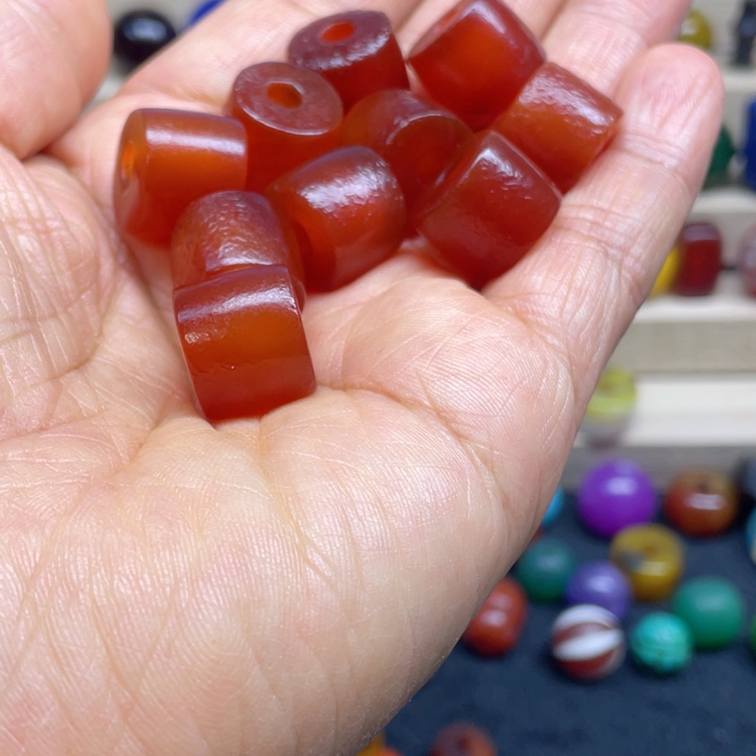 合金颈饰玛瑙/玉髓诗**方