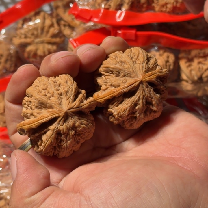 文玩核桃把件139号大粗筋43mm