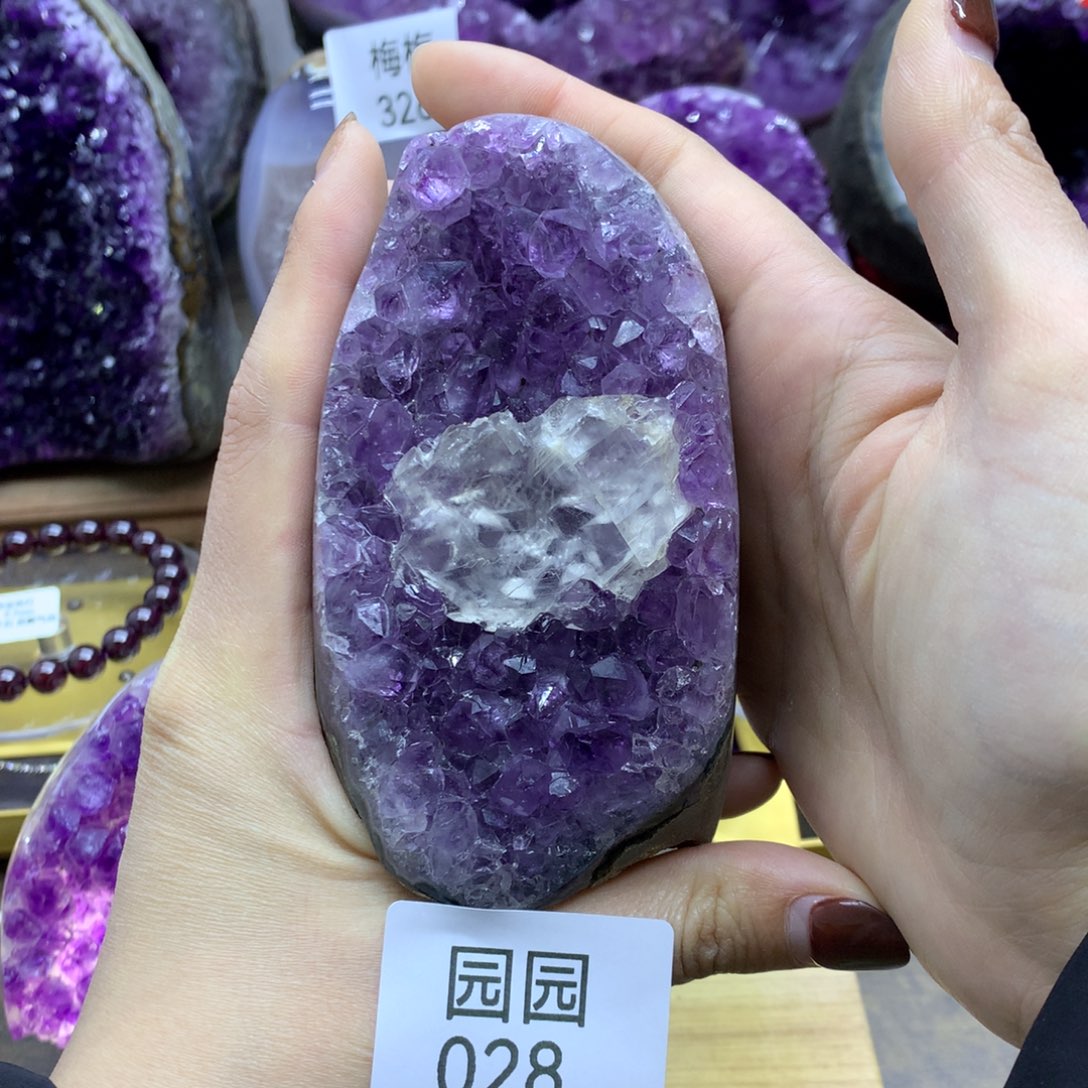 紫晶大型摆件（非配饰）未镶嵌