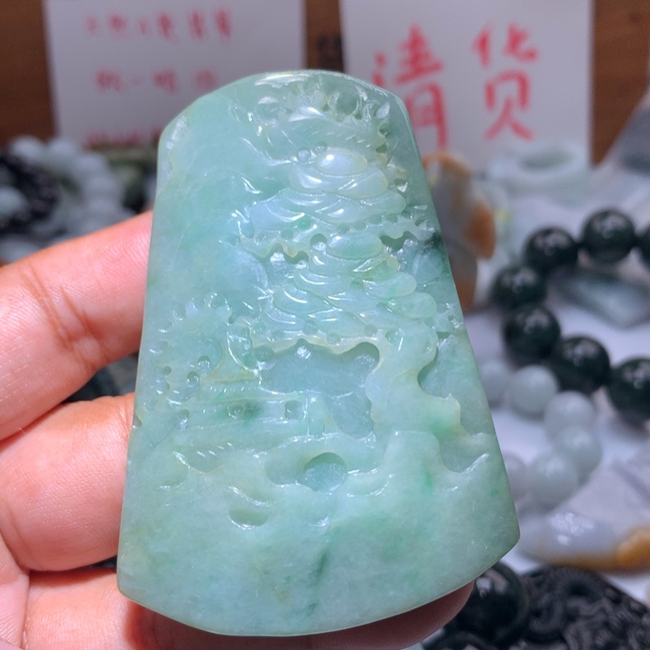 翡翠未镶嵌颈饰保真天然A货翡翠