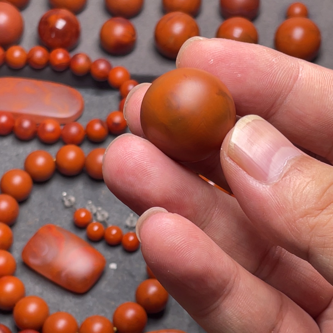 不***者南红玛瑙珠子未镶嵌