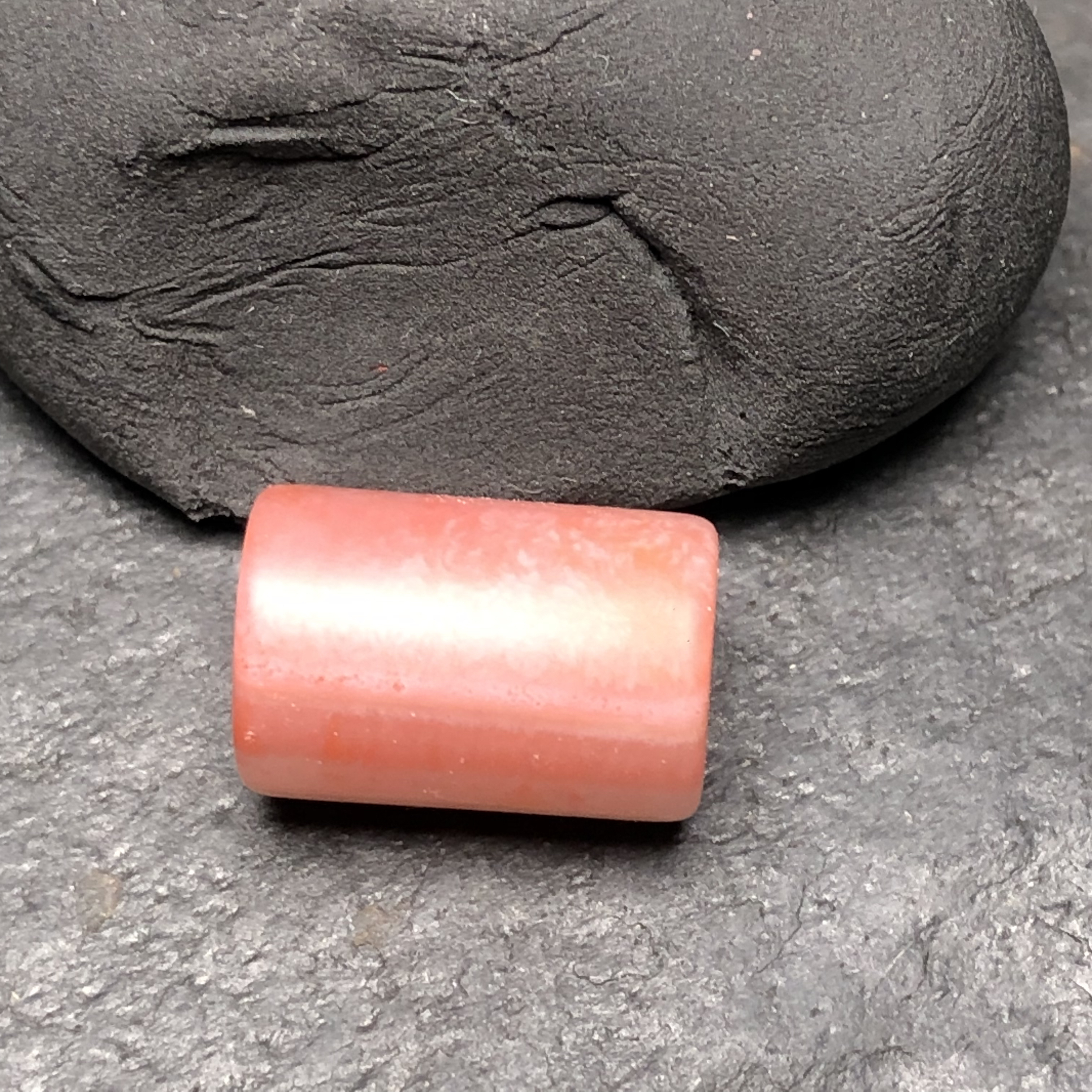 原矿川料南红玛瑙纯手工打磨尺寸14x9.4毫米
