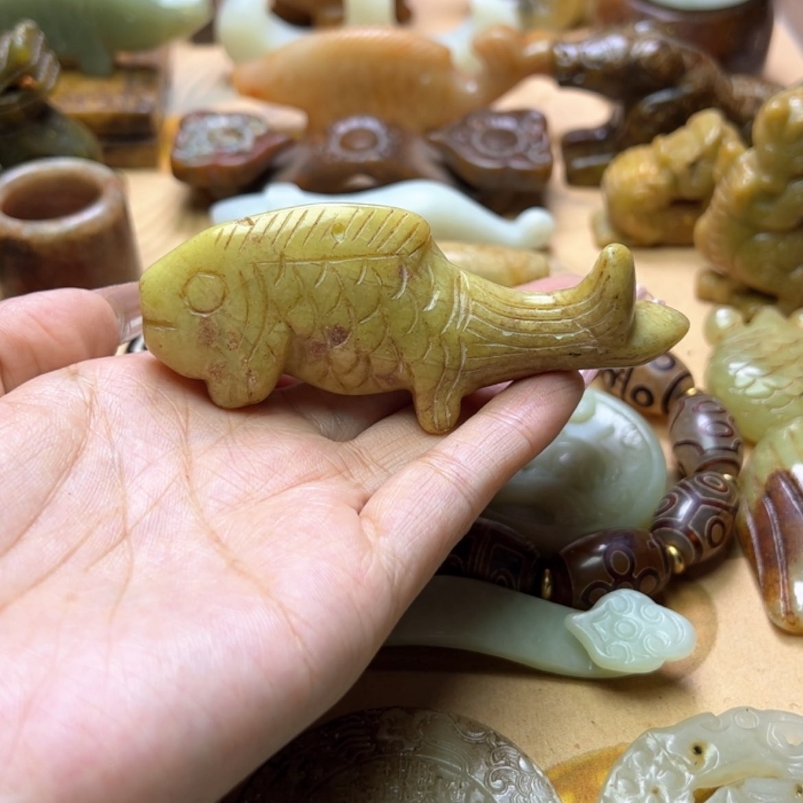 【闪购商品】蛇纹石玉颈饰未镶嵌