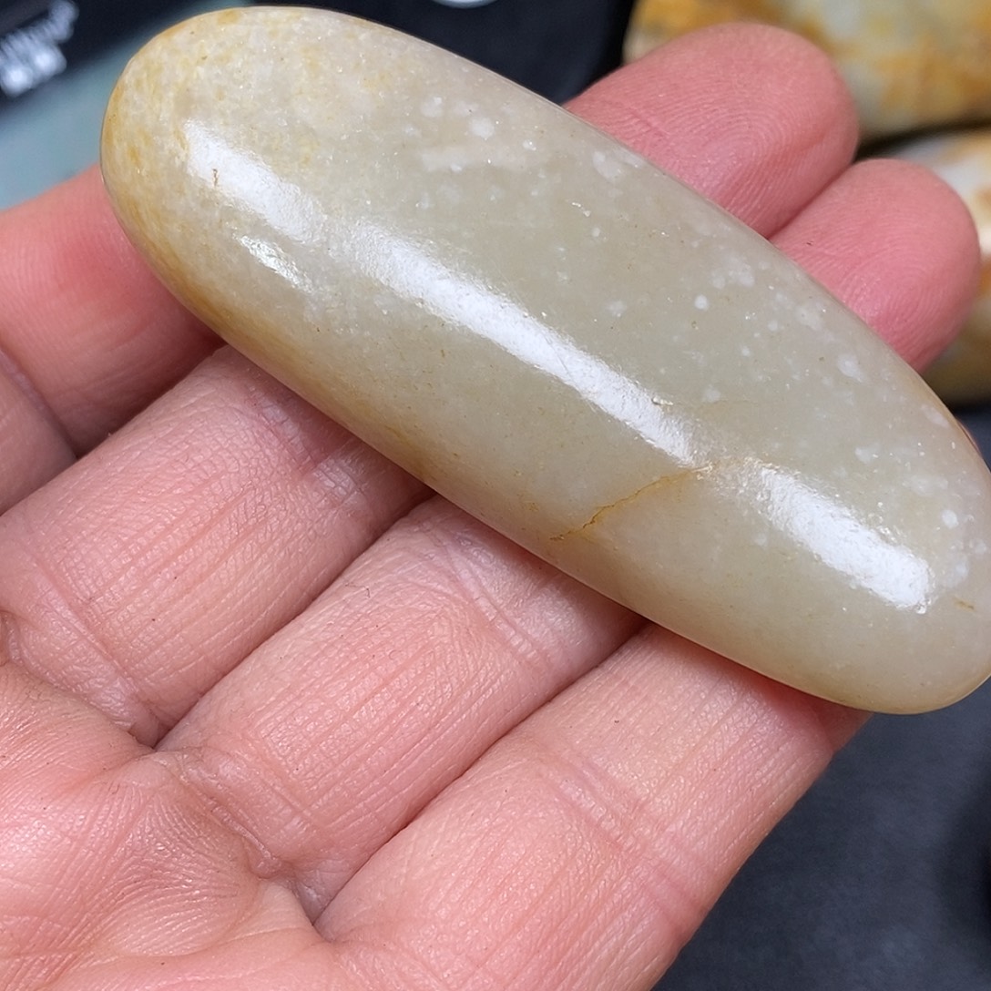 和田玉未镶嵌珠宝奇石