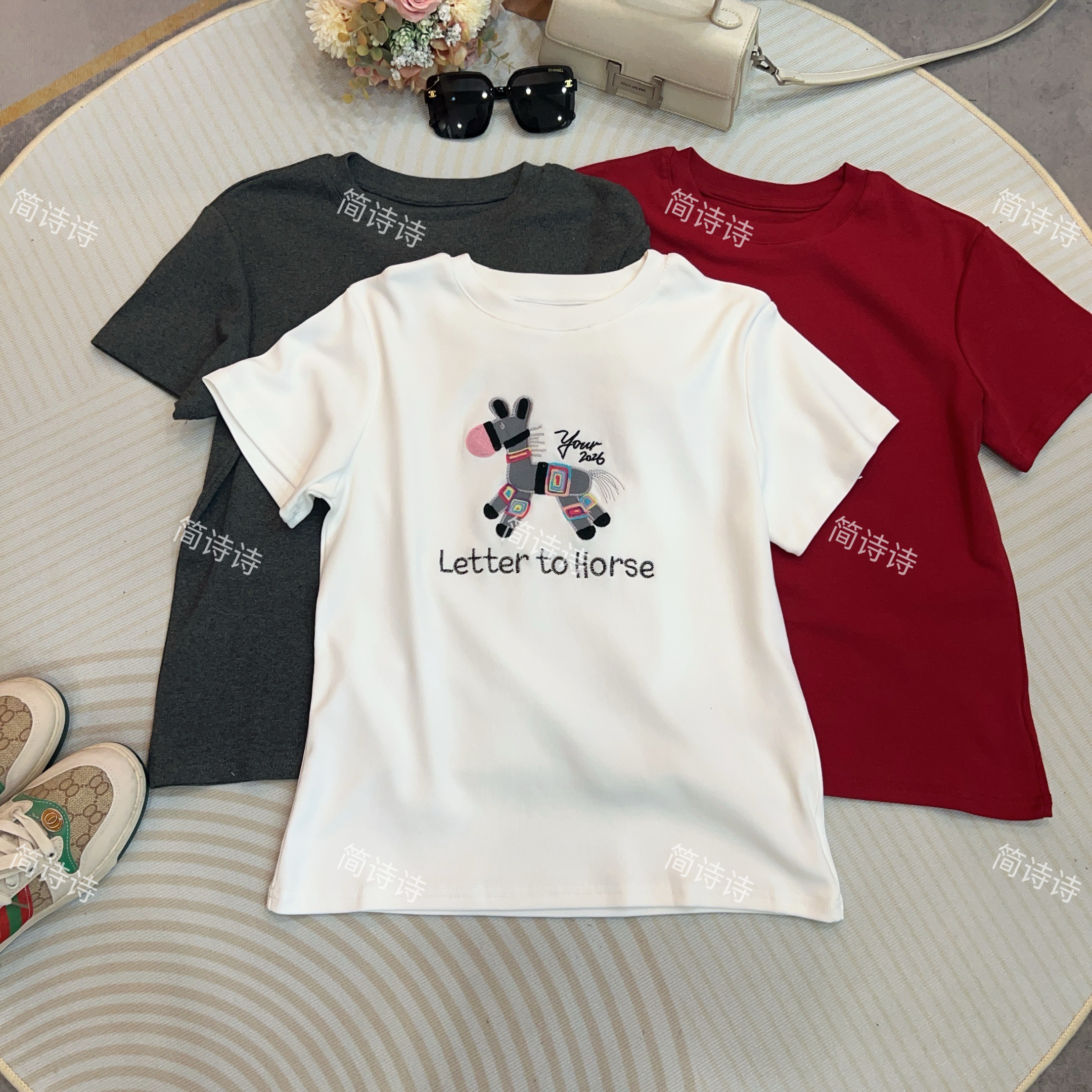 【趣味小马】新款红色简约短袖T恤秋冬季休闲时尚本命年半袖上衣女