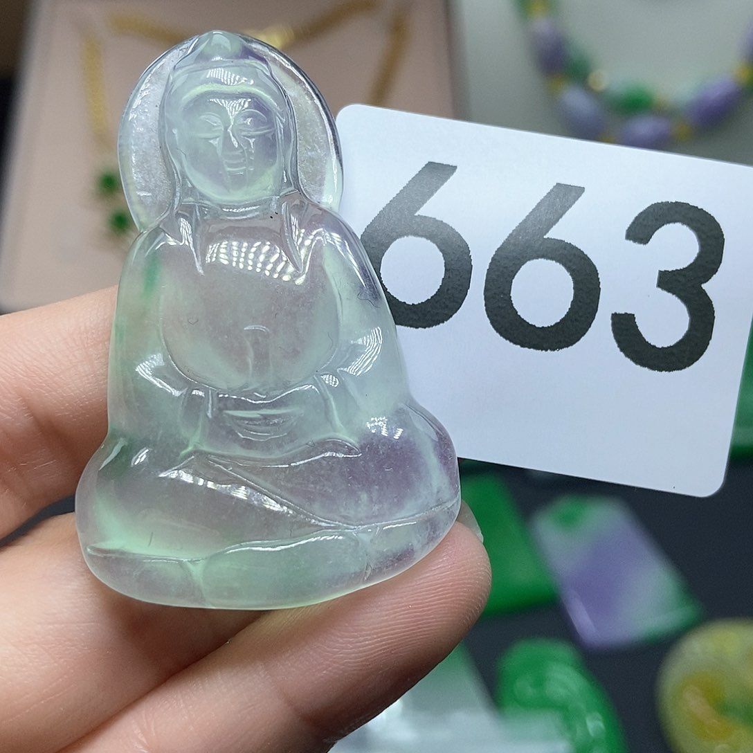 翡翠吊坠(赠链)未镶嵌